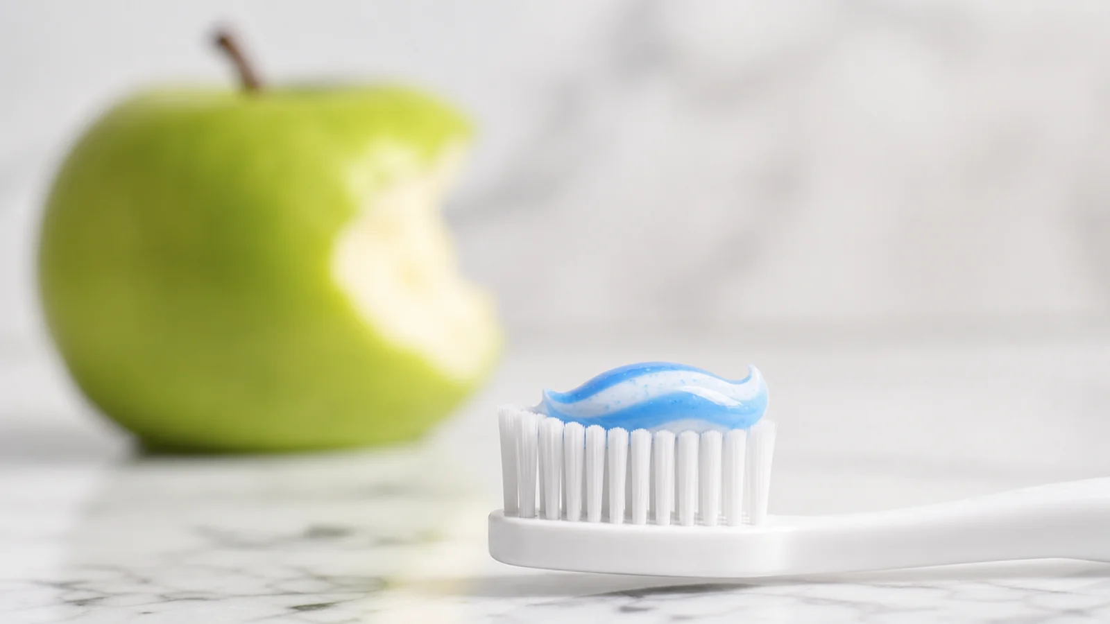 Caries: causas, síntomas y tratamiento. La guía definitiva